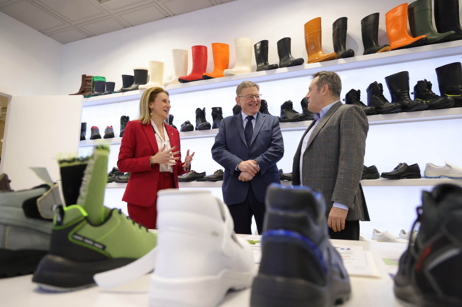 The Management of Panter with Ximo Puig, showing the company1